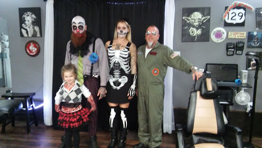 Tattoo Shop «Endless Kreations Custom Tattoo & Piercing», reviews and photos, 101 Old Shackle Island Rd, Hendersonville, TN 37075, USA