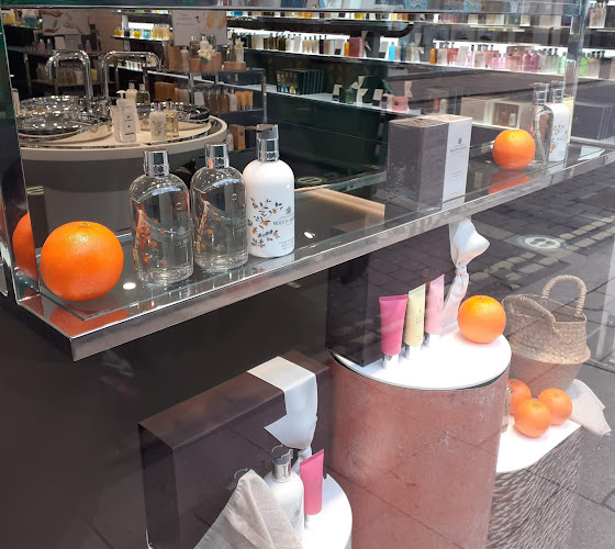 Reviews of Molton Brown York in York - Cosmetics store