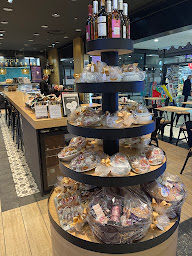 Photo n°5 de Noura Parly 2 à Le Chesnay-Rocquencourt ()