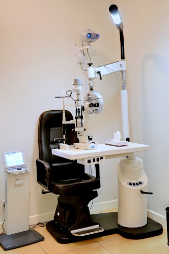 Optical Express Laser Eye Surgery, Cataract Surgery & Opticians: London Westfield - London