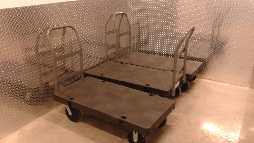 Self-Storage Facility «US Storage Centers», reviews and photos, 15555 W Dixie Hwy, North Miami Beach, FL 33162, USA