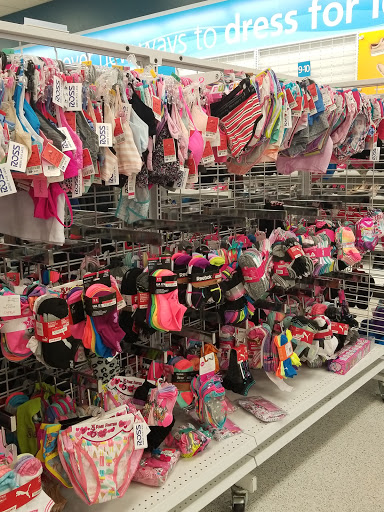 Clothing Store «Ross Dress for Less», reviews and photos, 1038 N El Camino Real, Encinitas, CA 92024, USA