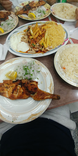 مطعم السفراء 