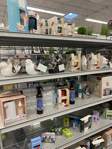 Clothing Store «Burlington Coat Factory», reviews and photos, 3671 N Freeway Blvd, Sacramento, CA 95834, USA