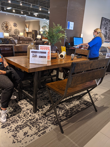 Furniture Store «Ashley HomeStore», reviews and photos, 4771 S 27th St, Greenfield, WI 53220, USA