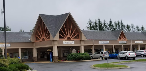 Outlet Store «Tanger Outlet Blowing Rock», reviews and photos, 278 Shoppes on the Parkway Rd, Blowing Rock, NC 28605, USA