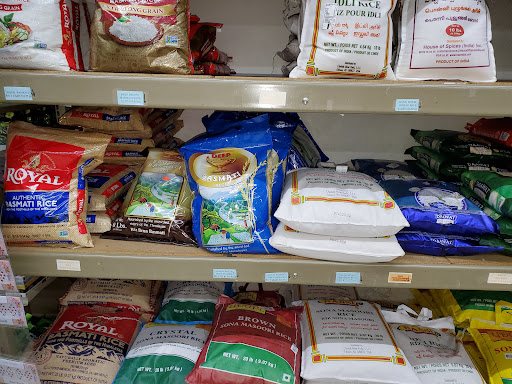 Indian Grocery Store «PRABHU INDIAN GROCERIES», reviews and photos, 1213 N Elmhurst Rd, Prospect Heights, IL 60070, USA