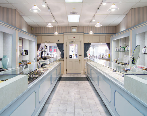 Jewelry Store «Walters Jewelry Inc», reviews and photos, 230 N Main St, St Charles, MO 63301, USA