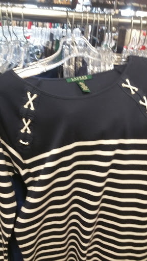 Used Clothing Store «Clothes Mentor North Richland Hills», reviews and photos, 8849 N Tarrant Pkwy, North Richland Hills, TX 76182, USA