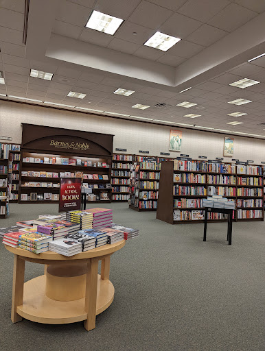 Book Store «Barnes & Noble», reviews and photos, 7700 NE 4th Plain Blvd Vancouver Plaza, Vancouver, WA 98662, USA