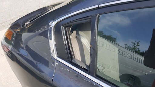 Auto Glass Shop «Grand Set Autoglass», reviews and photos, 109 Ambersweet Way, Davenport, FL 33897, USA