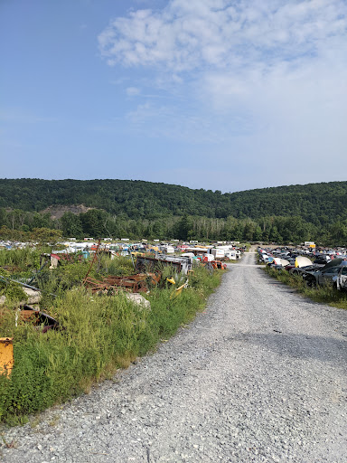 Salvage Yard «EZ Pull & Save Auto Parts», reviews and photos, 2401 Summer Valley Rd, New Ringgold, PA 17960, USA