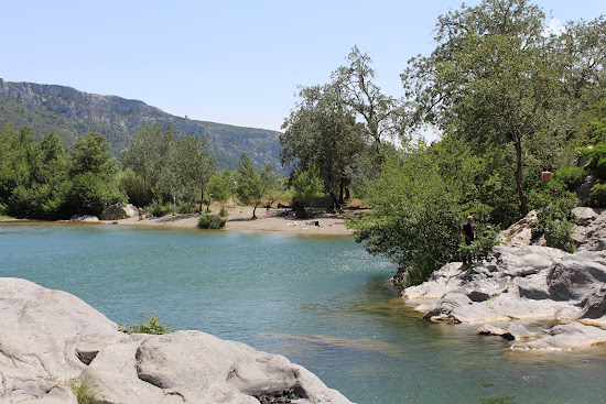 Les Gorges Du Gouleyrous Beach