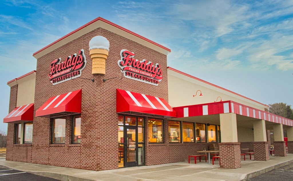 Freddy's Frozen Custard & Steakburgers 47905