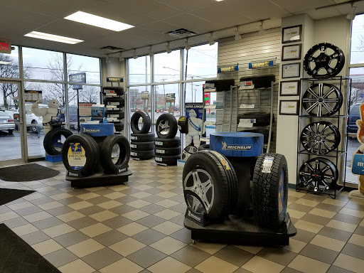 Tire Shop «Tireman Auto Service Centers», reviews and photos, 25998 N Dixie Hwy, Perrysburg, OH 43551, USA