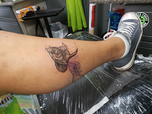 Tattoo Shop «Double Cross Tattoo», reviews and photos, 3624 W Broward Blvd, Fort Lauderdale, FL 33312, USA