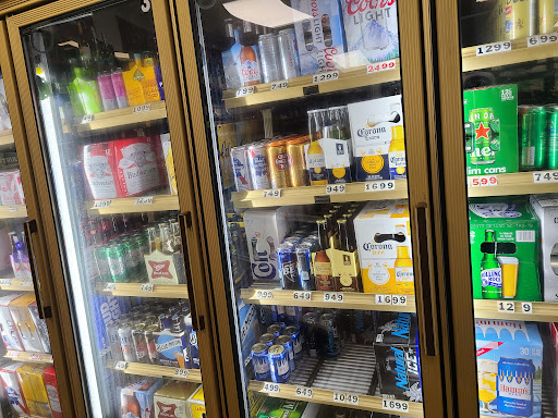 Liquor Store «Greenway Liquors», reviews and photos, 105 W Grant St, Minneapolis, MN 55403, USA