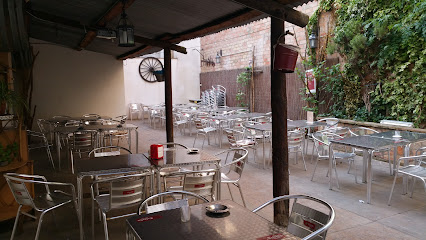 cafeteria/terraza/bar ALJIBE - Esquina con Biblioteca de, C. Medio, 6, 22500 Binéfar, Huesca, Spain