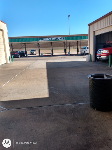 Car Wash «Rain Forest Wash & Lube», reviews and photos, 7110 Barker Cypress Rd, Cypress, TX 77433, USA