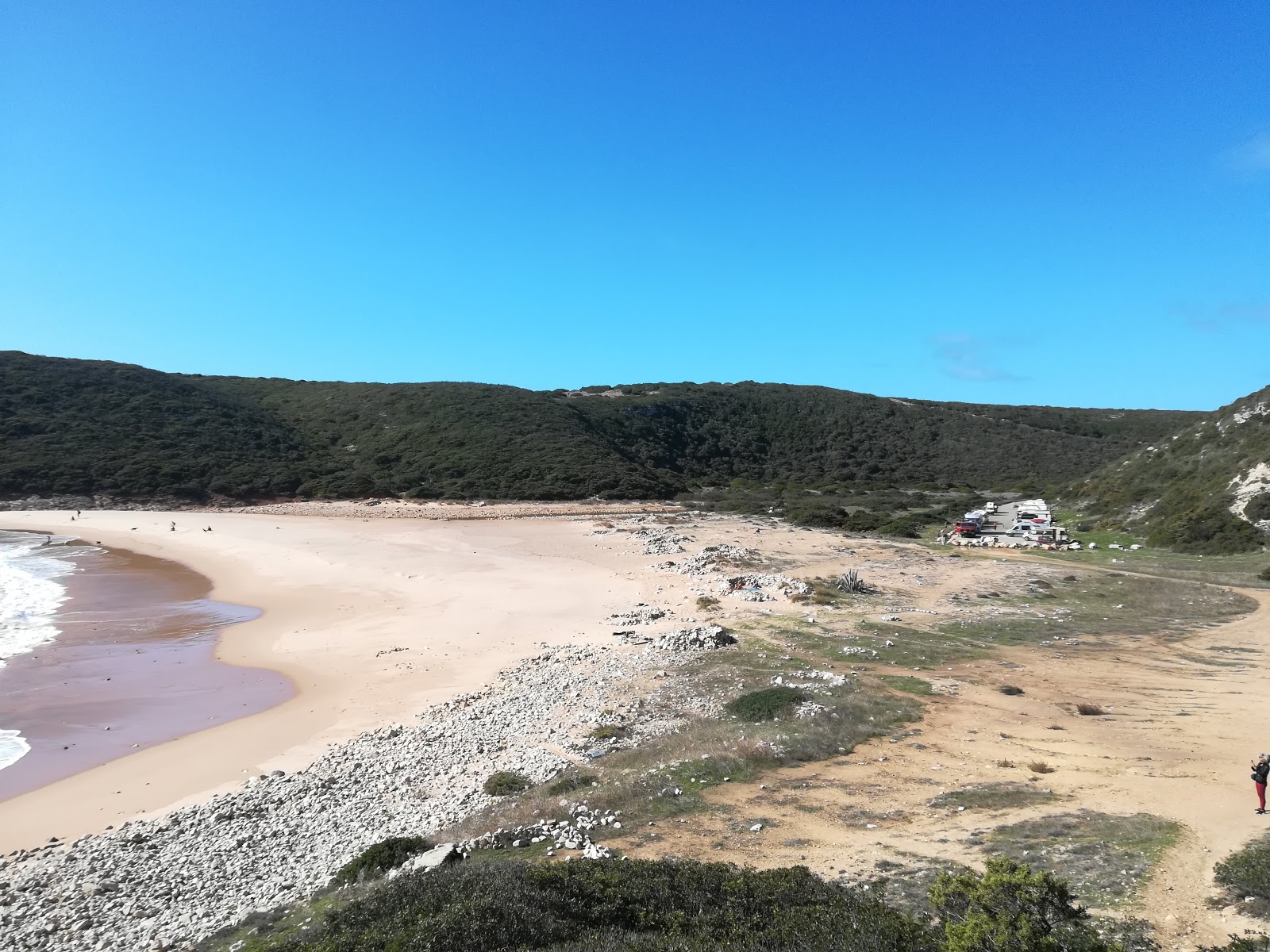 Foto von Praia do Barranco von Klippen umgeben