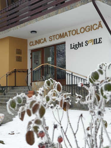 Comentarii opinii despre Clinică Stomatologică Light Smile