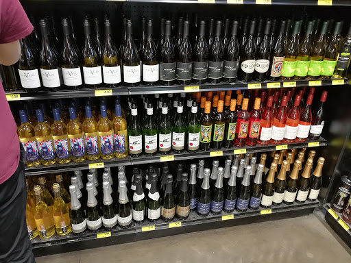 Grocery Store «Grocery Outlet Bargain Market», reviews and photos, 1800 E 8th St, Davis, CA 95616, USA