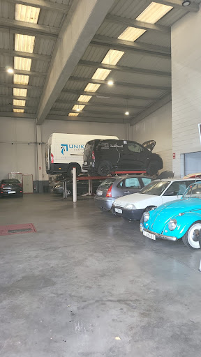 Taller Esteve Citroën en Llagostera, Girona