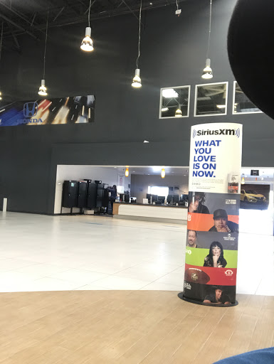 Honda Dealer «AutoNation Honda Renton», reviews and photos, 3701 E Valley Rd, Renton, WA 98057, USA