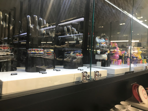 Clothing Store «Kith Brooklyn», reviews and photos, 233 Flatbush Ave, Brooklyn, NY 11217, USA