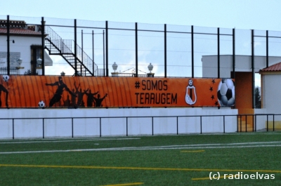 Avaliações doCampo de Futebol da Terrugem em Sintra - Campo de futebol
