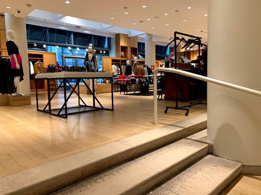 Shopping Mall «The Shops at Liberty Place», reviews and photos, 1625 Chestnut St, Philadelphia, PA 19103, USA