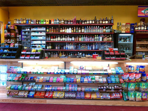 Liquor Store «Gold Crown Liquors Store», reviews and photos, 3425 N Clark St, Chicago, IL 60657, USA