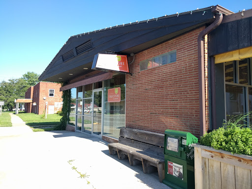 New American Restaurant «Justus Drugstore - A Restaurant», reviews and photos, 106 W Main St, Smithville, MO 64089, USA