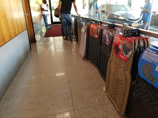 Car Wash «Pelham Manor Car Wash & Lube», reviews and photos, 4391 Boston Post Rd, Pelham, NY 10803, USA