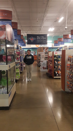 Pet Supply Store «PetSmart», reviews and photos, 2525 W Wheatland Rd, Dallas, TX 75237, USA