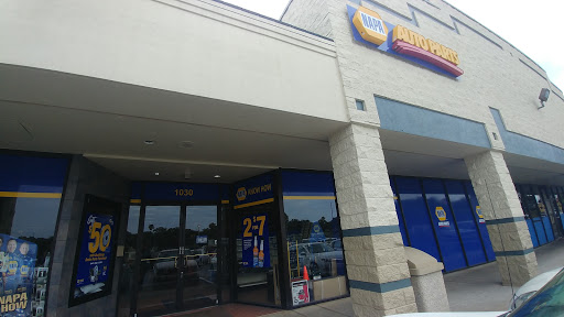 Auto Parts Store «NAPA Auto Parts - Hall Motor Parts Inc», reviews and photos, 1030 E Hwy 50, Clermont, FL 34711, USA