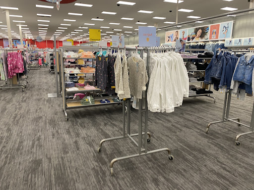 Department Store «Target», reviews and photos, 401 W Irving Park Rd, Wood Dale, IL 60191, USA