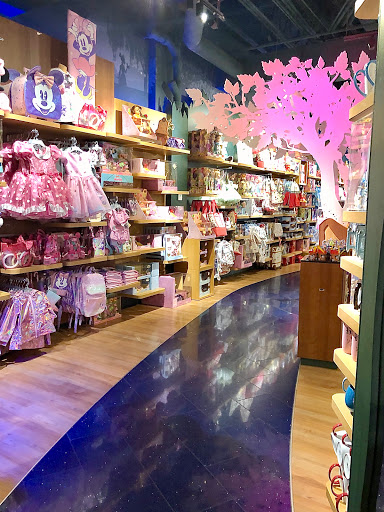 Toy Store «Disney Store», reviews and photos, 1961 Chain Bridge Rd, McLean, VA 22102, USA