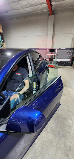 P&G Auto Glass image