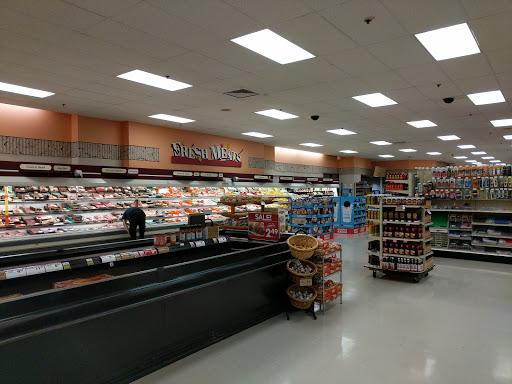 Supermarket «Giant Eagle Supermarket», reviews and photos, 1800 W State St, Alliance, OH 44601, USA