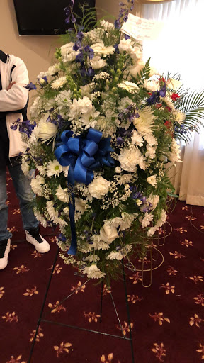 Florist «Maple Avenue Flowers», reviews and photos, 403 N Maple Ave, Warsaw, IN 46580, USA