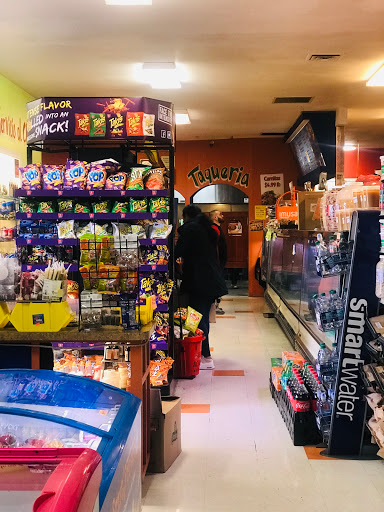 Market «Guacamole Market», reviews and photos, 1335 N Pacific Hwy # 130, Woodburn, OR 97071, USA