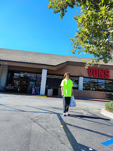 Grocery Store «Vons», reviews and photos, 550 E Baseline Rd, Claremont, CA 91711, USA