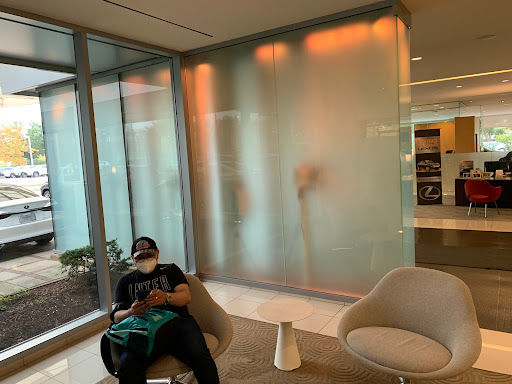 Lexus Dealer «Woodfield Lexus», reviews and photos, 350 E Golf Rd, Schaumburg, IL 60173, USA