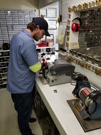 Locksmith «Keymasters Locksmith», reviews and photos, 3422 Leavenworth St, Omaha, NE 68105, USA