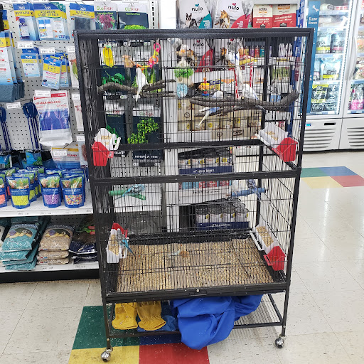 Pet Supply Store «Chow Hound Pet Supplies», reviews and photos, 660 Chicago Dr, Holland, MI 49423, USA