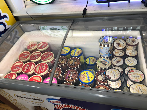 Grocery Store «Handy Corner Food Store», reviews and photos, 8009 112th St E, Puyallup, WA 98373, USA