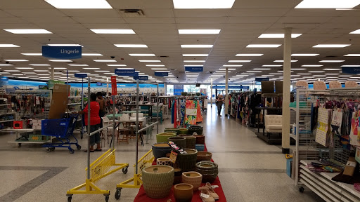 Clothing Store «Ross Dress for Less», reviews and photos, 6857 Siegen Ln, Baton Rouge, LA 70809, USA