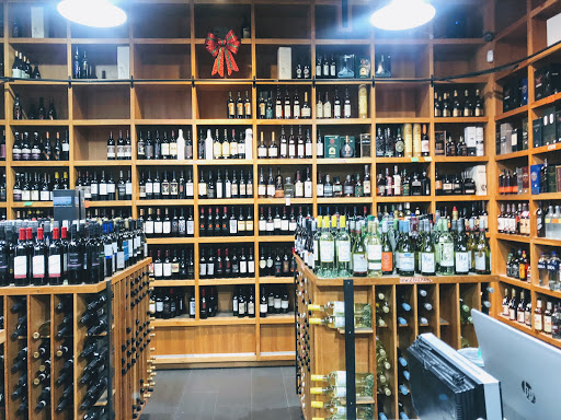 Wine Store «Diplomat Wines», reviews and photos, 933 2nd Ave, New York, NY 10022, USA