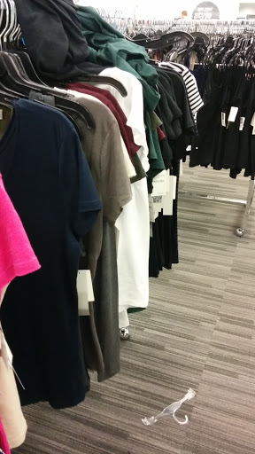 Department Store «Nordstrom Rack East Bay Bridge Shopping Center», reviews and photos, 3839 Emery St, Emeryville, CA 94608, USA